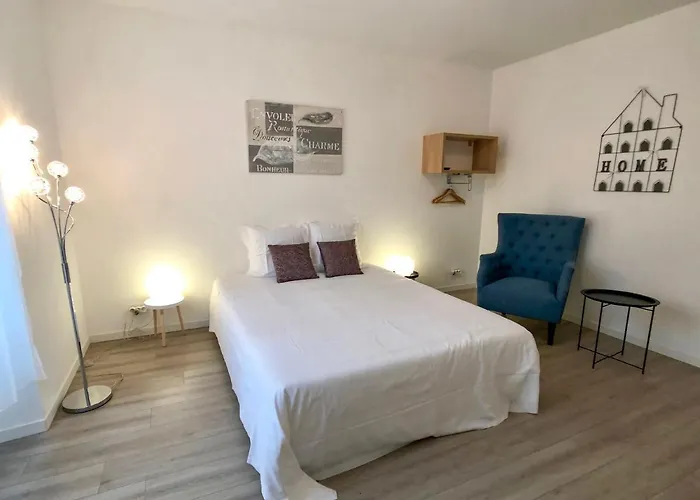 Deluxe Design - City Center Cosy Apartments